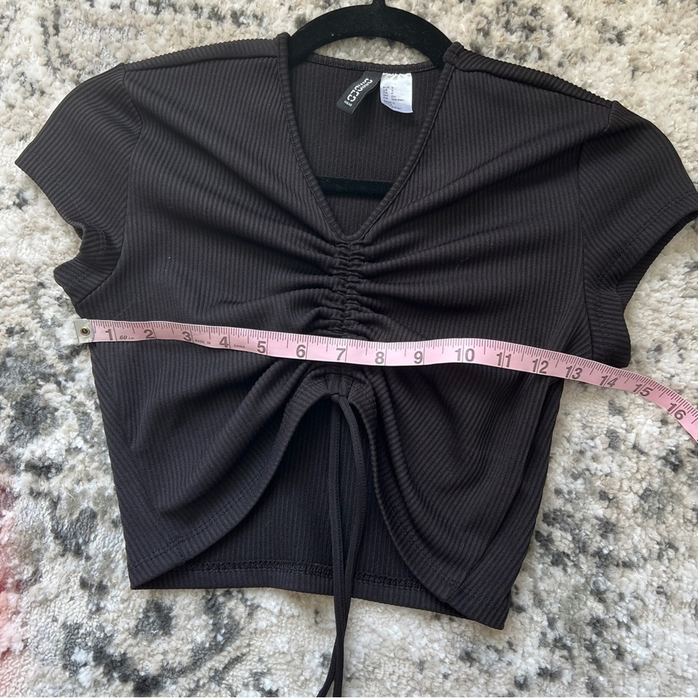 🔥H&M Ruched Top - Picture 5 of 11